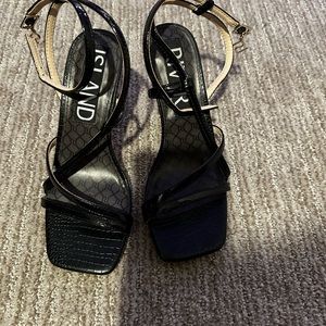 Lulús, black heel sandals, like new, size 5.5